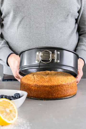 Kitchen Craft Bakeware Tin For Cake Round 2 Pieces