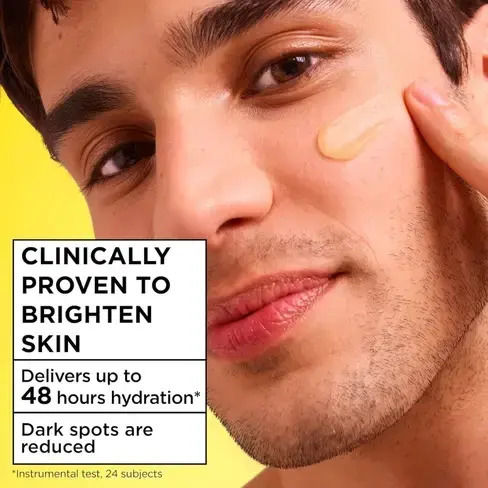 Garnier Vitamin C Fresh & Bright Light 48h Day Face Cream for Moisturizing & Brightening with Vitamin C & Niacinamide 85ml