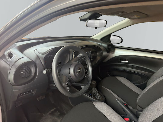 Toyota Aygo Cross X 1.0L CVT X-Play '24