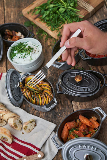 Staub Γάστρα Οβάλ Μαντεμένια 6lt