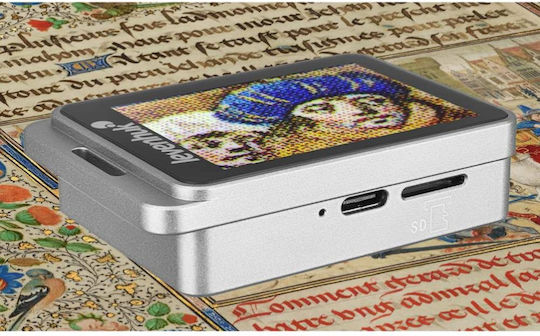 Levenhuk Magnifying Lens