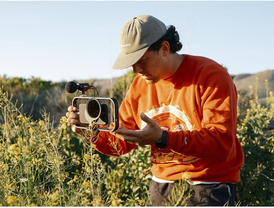 Moment Mobile Filmmaker Cage Magsafe