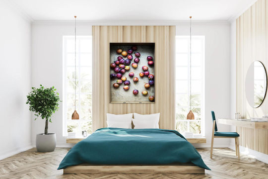 Plums On Wooden Surface Δαμάσκηνα Σε Ξύλινη Επιφάνεια 1 Ξύλινος