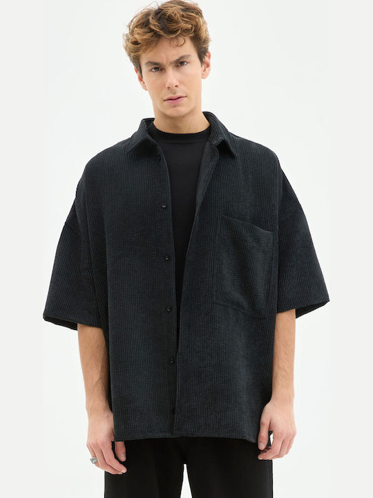 Short Sleeve Corduroy Shirt in Wide Line Black