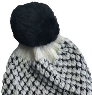 Pom Pom Beanie Damen Strickmütze in Schwarz