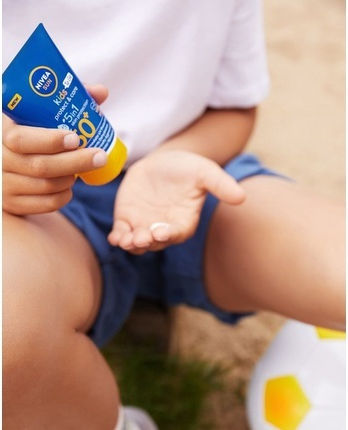 Nivea Protect & Care SPF50 Αδιάβροχο Παιδικό Αντηλιακό Γαλάκτωμα 50ml