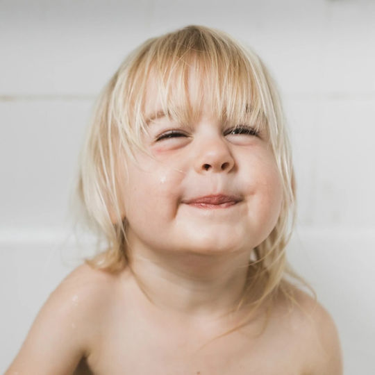 Attitude Kinder Shampoos & Duschgele mit Wassermelone Kokosnuss Ananas Vanille in Gel-Form 240ml