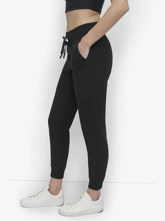 DKNY