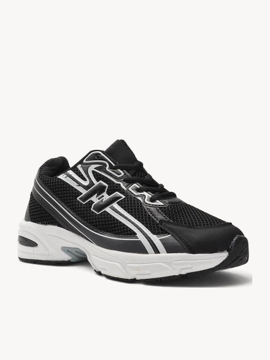 Schwarze Chunky Sneakers Mit Schichtpaneelen K Geformte Sohlen