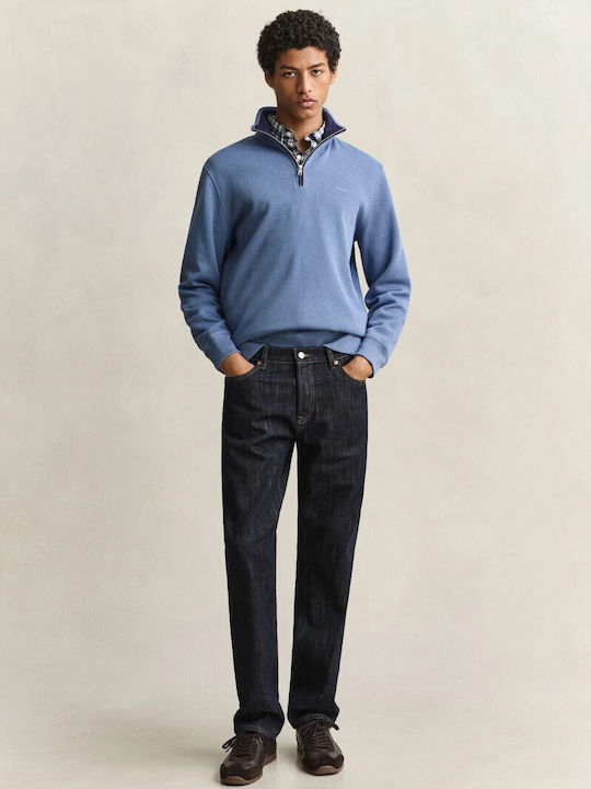Blauer Pullover