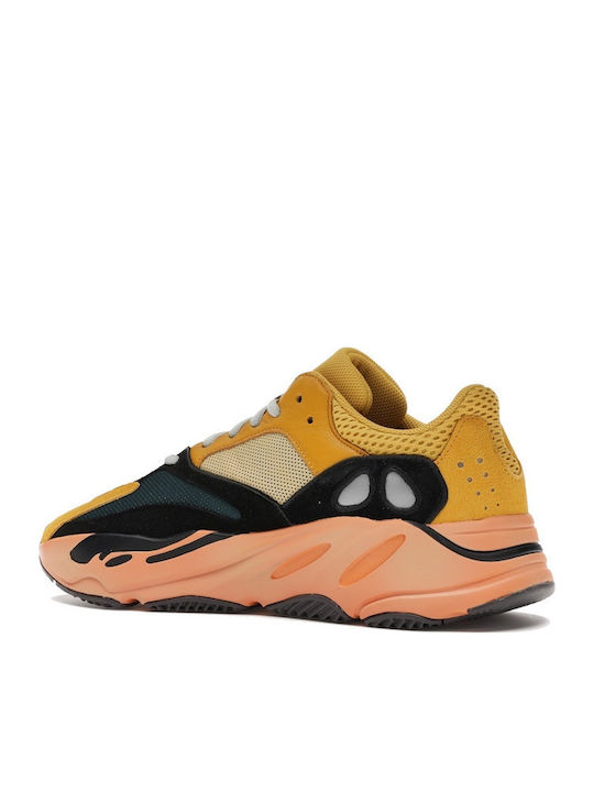 Yeezy Boost 700 Сникърси Sun