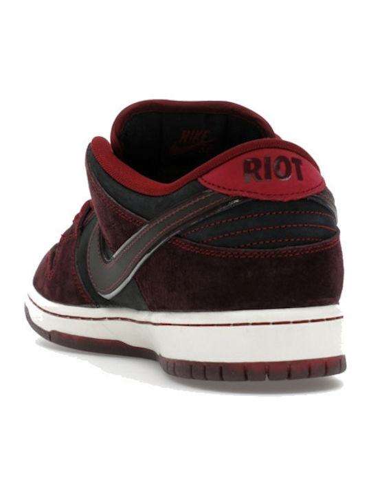 Sb Dunk Low Дамски Сникърси Червени