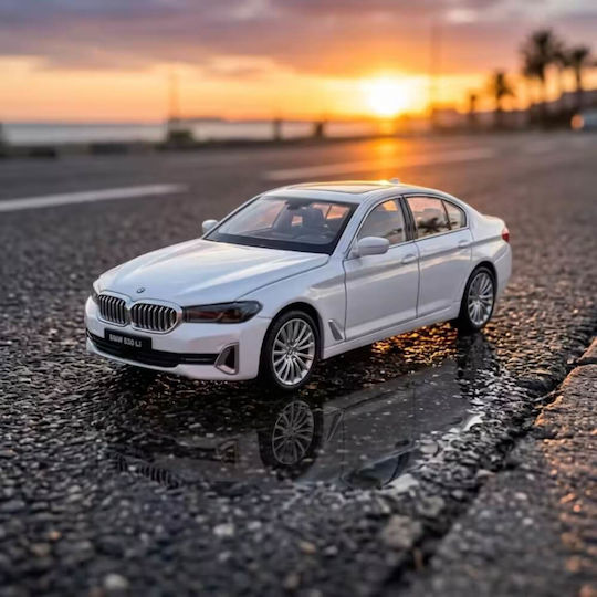 BMW 530li Mașină Metalică Scara 1:24 Uși Deschise Portbagaj Lumini Xenon Cadou Băieți Albă