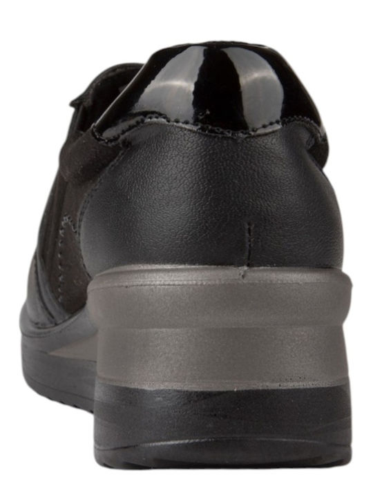 Women's Black Sneakers