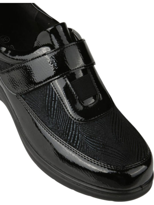 Women's Black Sneakers