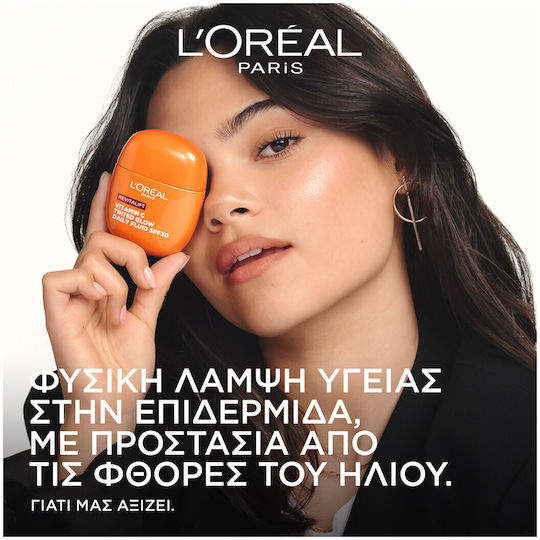 L'Oreal Paris Revitalift Vitamin C Tinted Glow Light Fluid Day Face Cream with Color and SPF30 for Moisturizing & Blemishes with Vitamin C & Vitamin E 40ml