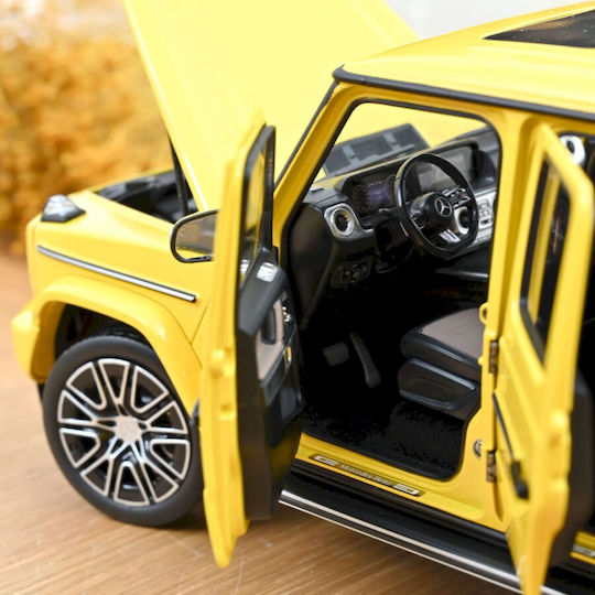 Model Mașină Mercedes-Benz G-Class 2024 Galben Soare Scara 1:18