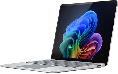 Microsoft Surface 13.8" Тъчскрийн 120Hz (Ultra 5-335/16GB/256GB SSD/W11 Pro) (US Клавиатура)