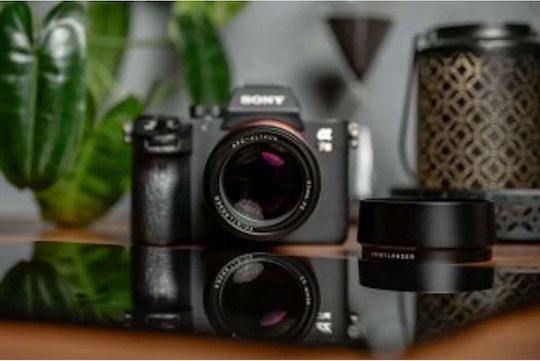 Photo Lens APO Ultron 90 mm f/2,0 Fixed for Leica M Mount Black
