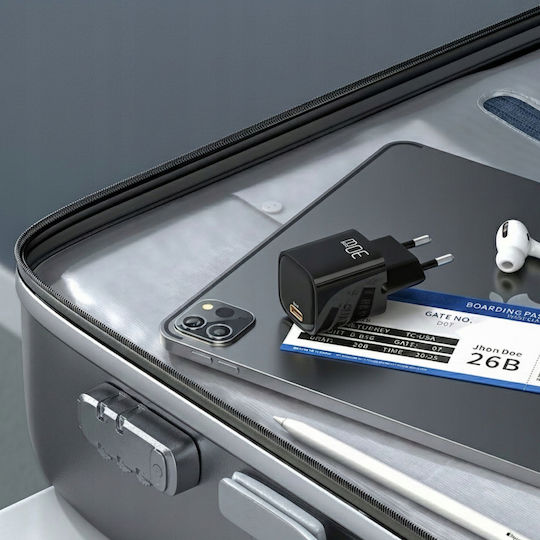 Mcdodo Handyladegerät mit USB-C Ausgangsanschluss und Kabel USB-C - USB-C 30W Schwarz (CH-0082)