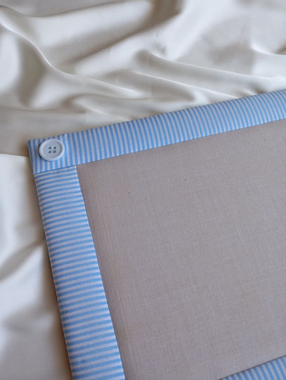 Suport Bleu din Material Textil pentru Mărturii de Botez