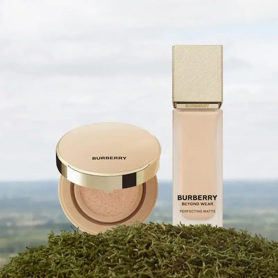 Burberry Long-wear Cushion Cushion Foundation SPF15 Light Warm 40 14gr