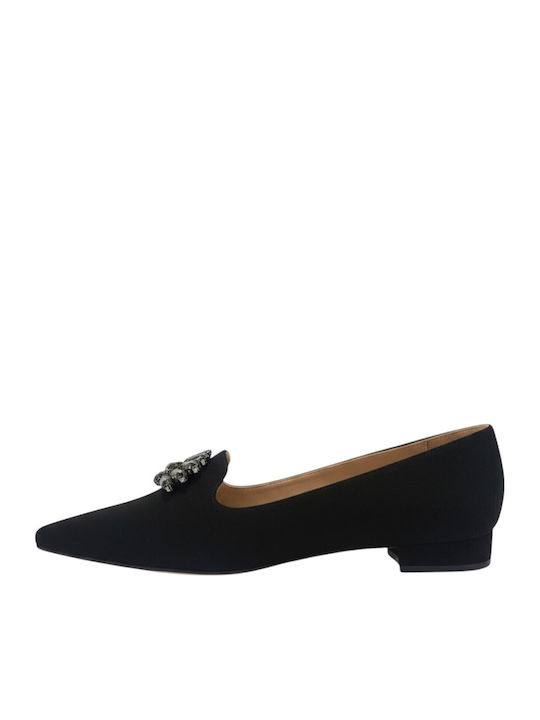 Schwarze Lederpumps mit niedrigem Absatz