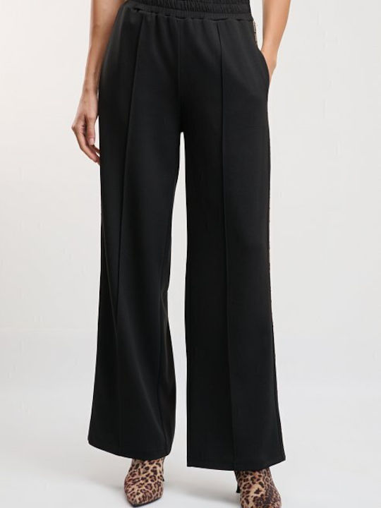 Women's Black Set with Elasticated Trousers in a Loose Fit Leopard