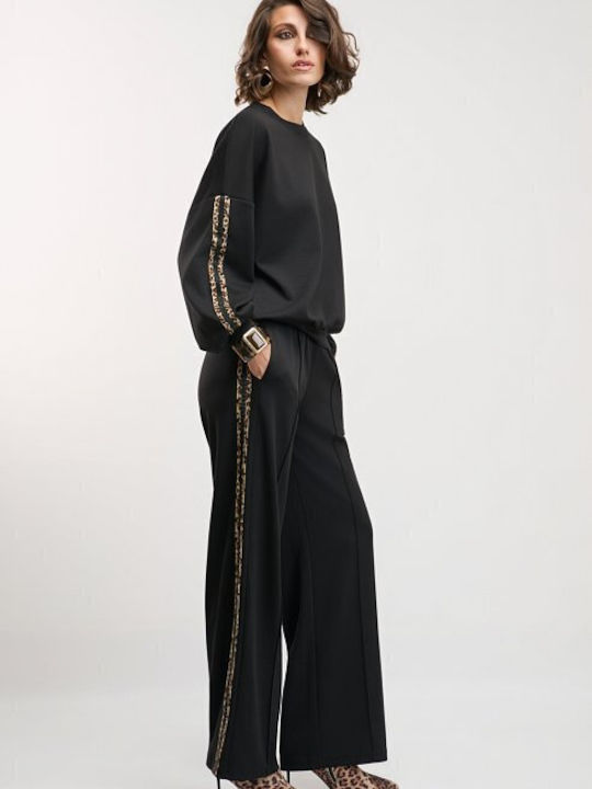 Women's Black Set with Elasticated Trousers in a Loose Fit Leopard
