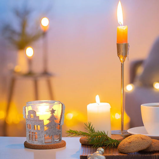 Weißer Weihnachtskerzenhalter aus Glas 8,5 × 7,5 cm