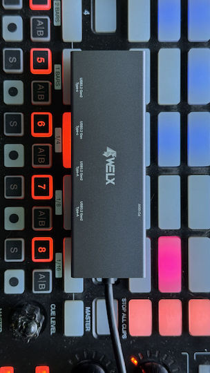 Welx Wl2 Hub with 4 Ports and USB-C Connection