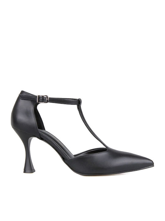 Pumps mit schwarzem Riemchen