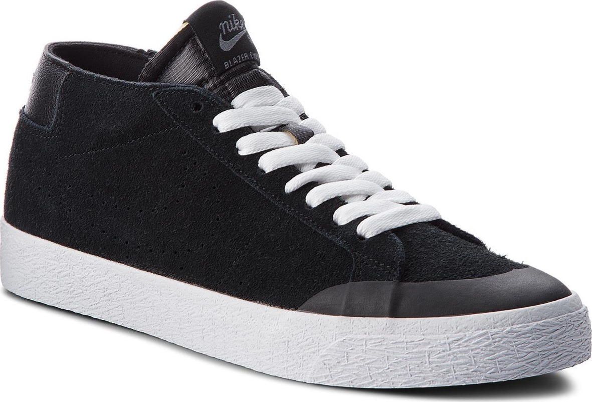 nike chukka sb