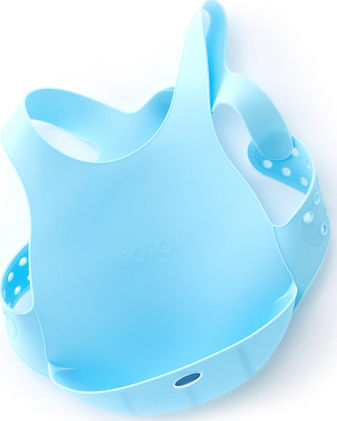 Minikoioi Αδιάβροχη Σαλιάρα Σιλικόνης με Κουμπί OiOi Light Blue