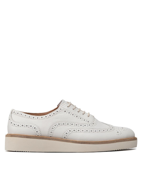Clarks Baille Oxford-uri pentru femei în Alb Culore