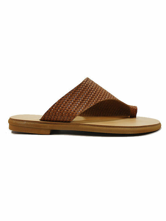 Women's leather sandals in tan color