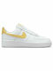 Nike Air force 1 '07 Damen Sneakers White / Saturn Gold