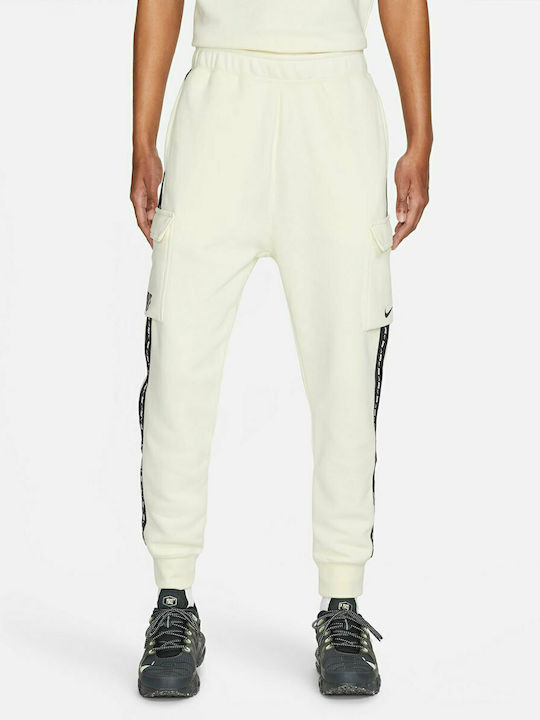Nike Sportswear Παντελόνι Φόρμας με Λάστιχο Fleece Μπεζ