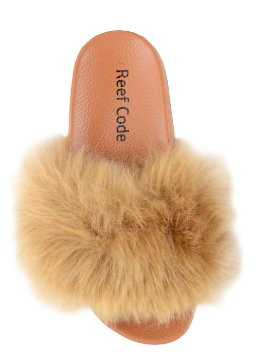 Slippers with fur