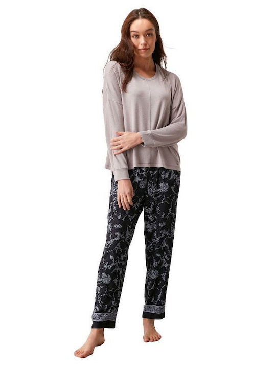 Elegant women's grey pajamas