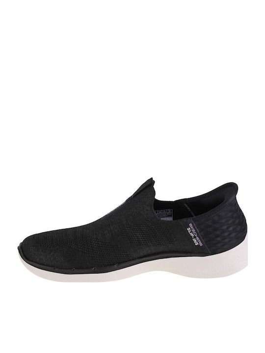 Skechers