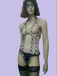 BDSM2002136