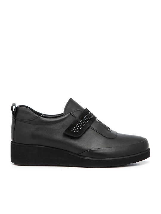 Leather Women's Moccasins in Black Color