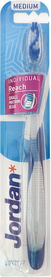 Jordan Individual Reach Medium Toothbrush Μέτρια Οδοντόβουρτσα Με Εργονομική Λαβή Για Βαθύ Καθαρισμό 1 Τεμάχιο κωδ 310040 - Μπλε / Διάφανο