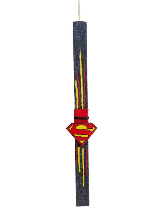 Lumânare parfumată gri, făcută manual, cu farmecul Superman din lemn
