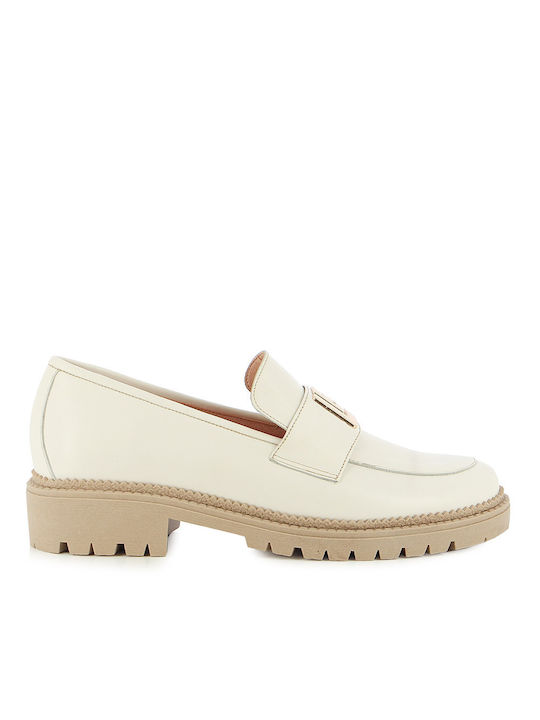 Guy Laroche Leather Women's Moccasins in Beige Color