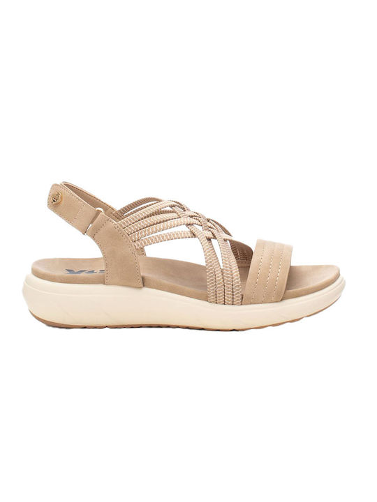 Xti Damen Flache Sandalen in Beige Farbe