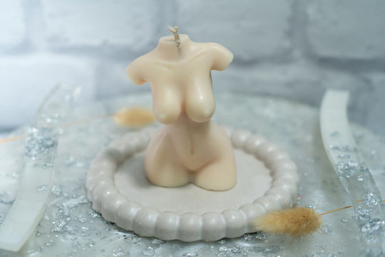Aromatische Sojakerze Nasty Girl Weiß