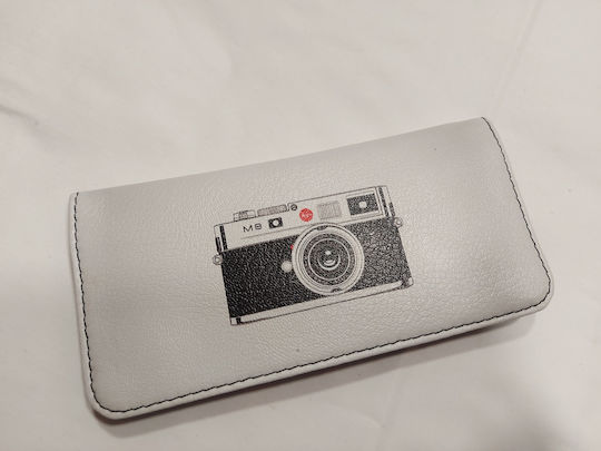 Pera Leather Tobacco Pouch With Magnetic Clasp Camera black