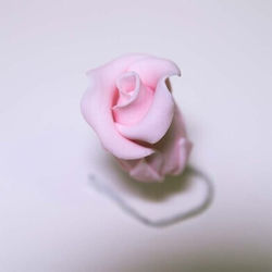 Pink Rose Bud 2cm Handmade Edible Decoration